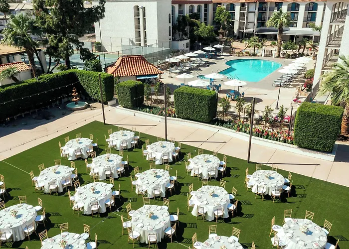 Embassy Suites By Hilton Scottsdale Resort